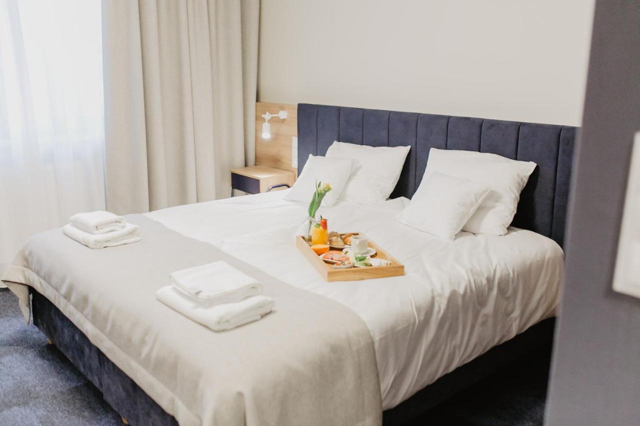 Molto Bene Hotel & Restaurant Skorcz 外观 照片