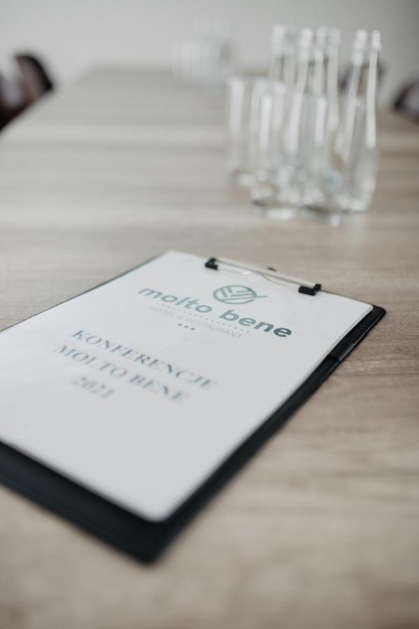 Molto Bene Hotel & Restaurant Skorcz 外观 照片