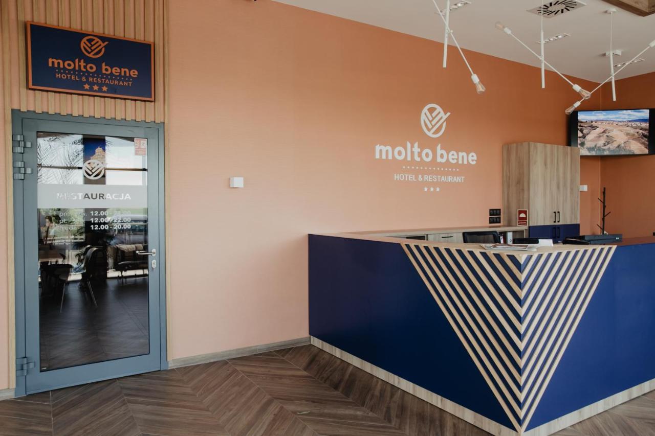 Molto Bene Hotel & Restaurant Skorcz 外观 照片